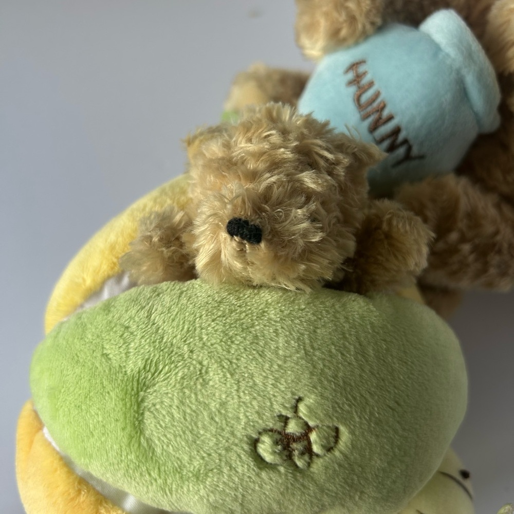 Pooh Musical Plush Rattle - Picture 4 of 9
